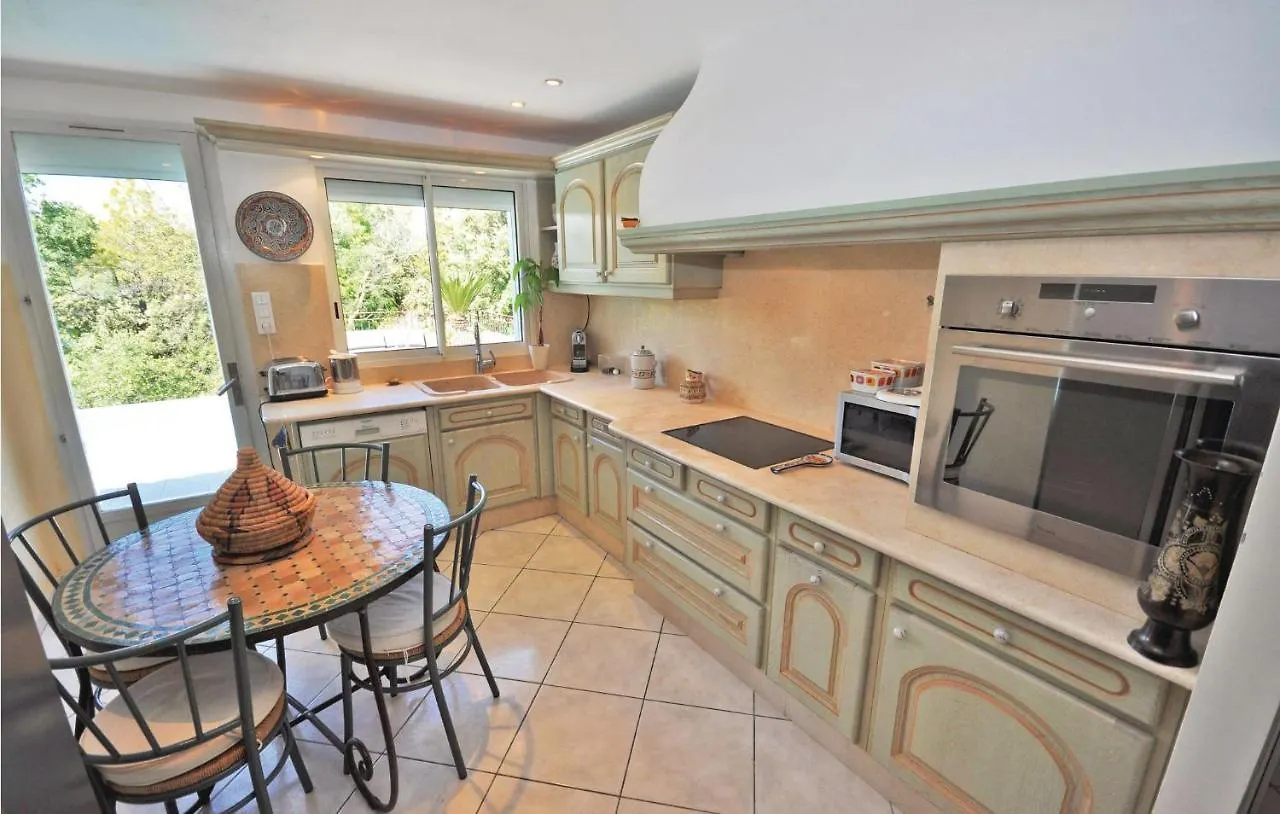 Holiday home 3 Bedroom Beautiful Home In Bagnols En Foret