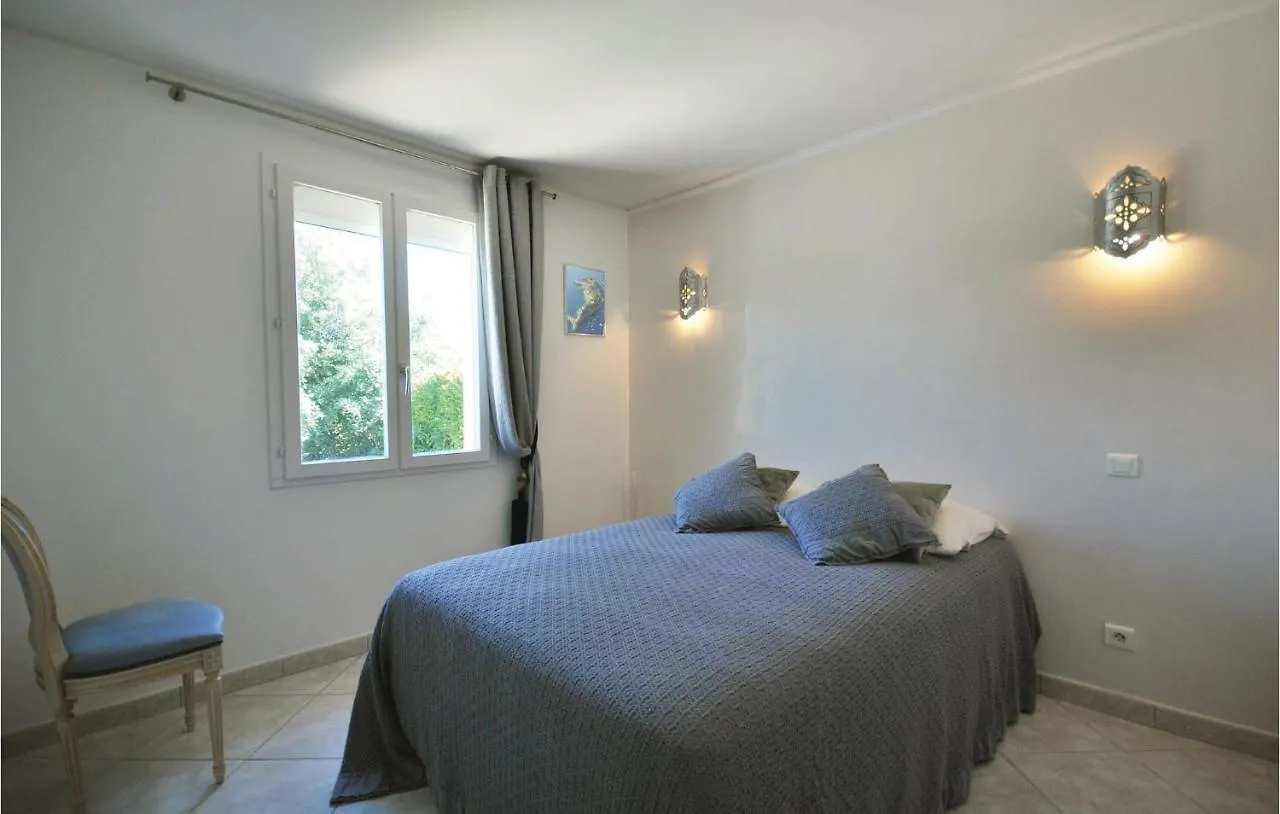 3 Bedroom Beautiful Home In Bagnols En Foret 0*, Bagnols-en-Foret France